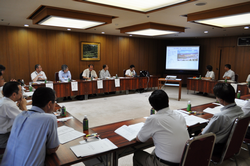 会議の様子２