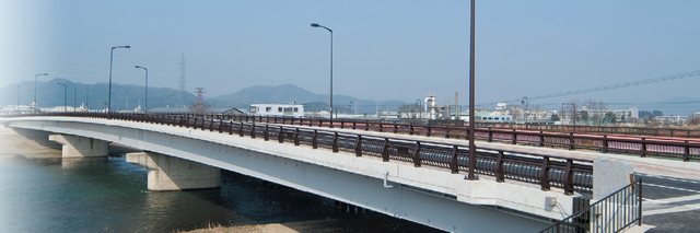 白鬼女橋全景