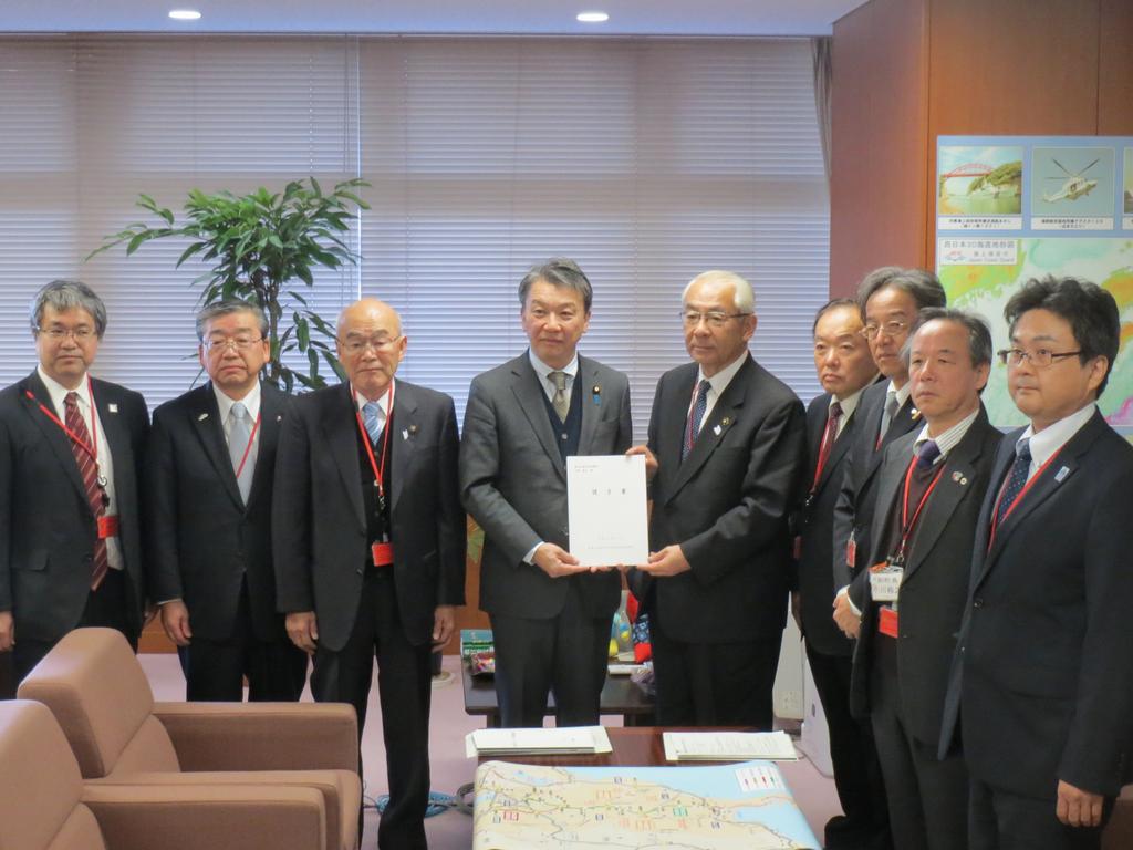 大野大臣政務官