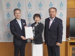 文部科学省　あべ大臣